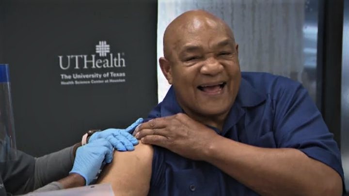 Foreman se vacunó recordando a Ali