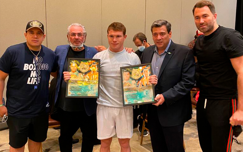 Canelo y Yildirim declarados Embajadores de la Paz