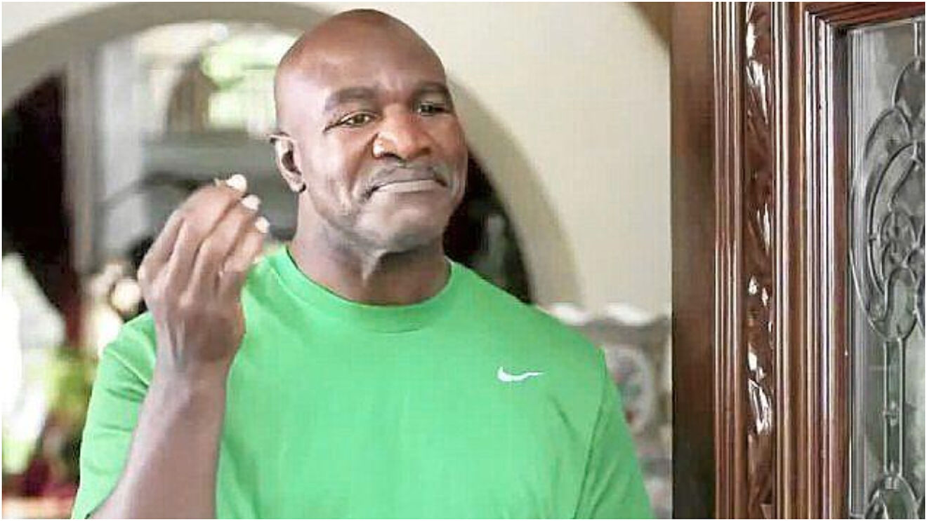 INSÓLITO aprueban como oficial combate Holyfield-Belfort