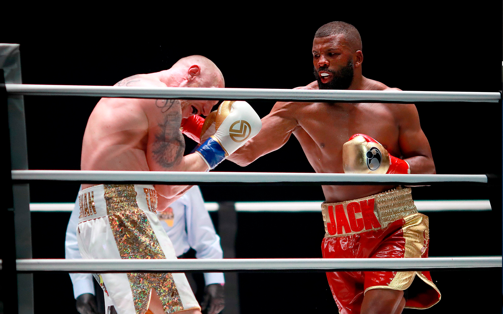 Badou Jack noqueó y Barrera cayó por decisión