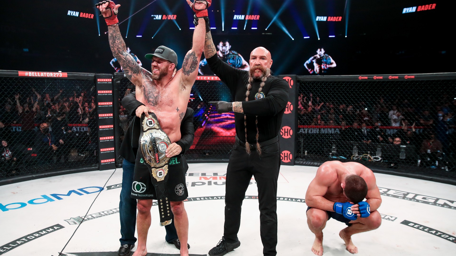 Bellator 273: Ryan Bader defendió su faja ante Moldavsky