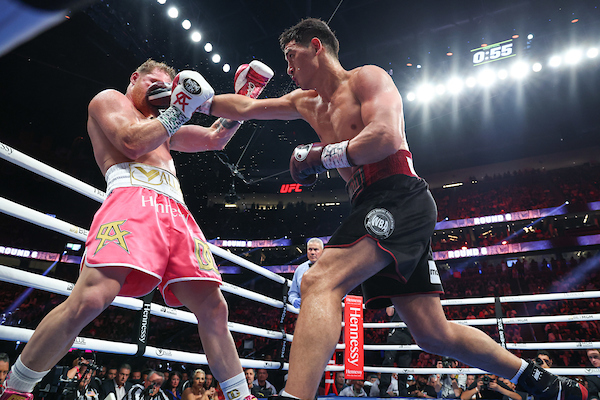 Bivol frustró a Canelo en Las Vegas 