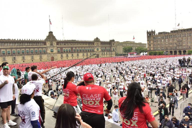 México obtiene récord Guinness con clase masiva de boxeo