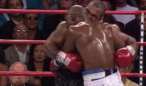 La noche que Tyson mordió la oreja de Holyfield