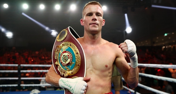 Liam Wilson reemplaza a Oscar Valdez contra Navarrete