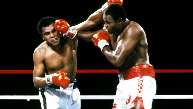 Cuando Muhammad Ali estaba renuente a retirarse, George Foreman trató de proteger a su amigo en el final de su carrera y le pidió a su antiguo rival que no peleara con Larry Holmes antes de su fatídico encuentro en 1980.