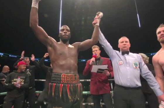 Lawrence Okolie retuvo su faja en Manchester