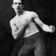 James J. Corbett: El primer campeón mundial con guantes.