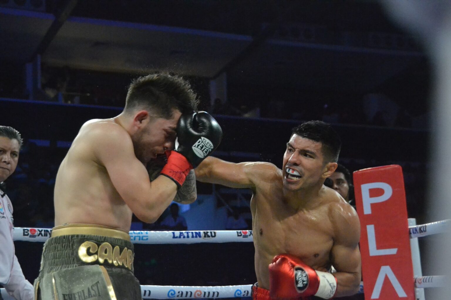 Joselito Velasquez noqueó a Andres Campos en Cancún.