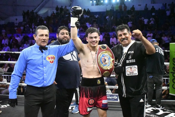 Boxeo mexicano: "Chispa" Molina liquidó a "Chapito" Molina.