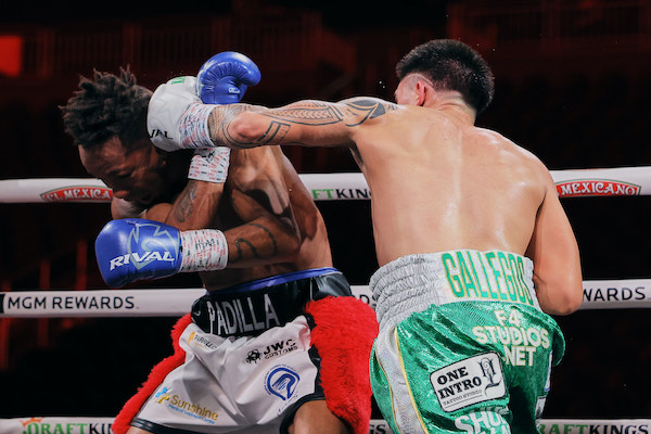Kaipo Gallegos derrotó por decisión a Leonardo Padilla.