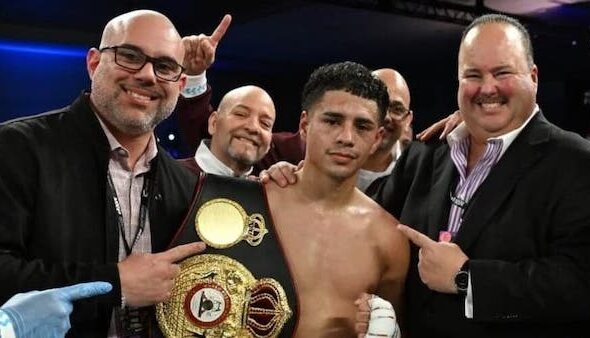 Ascendido Antonio Vargas con titular gallo WBA
