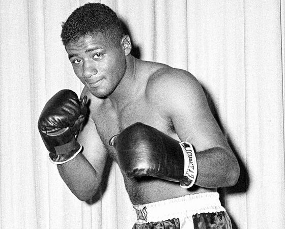 Floyd Patterson el primero en reconquistar el título de peso pesado.
