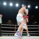 Hughes vence por puntos a Sharp en tediosa pelea 