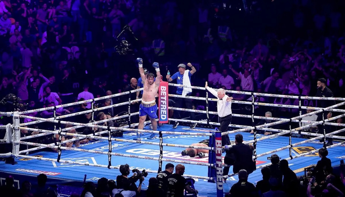 David Allen fulminó a Johnny Fisher en Londres