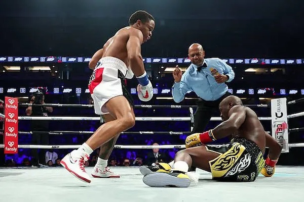 Schofield aniquila temprano a Farmer.