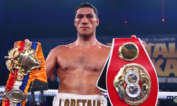 Opetaia liquida a Squeo y quedó listo para "El Zurdo"