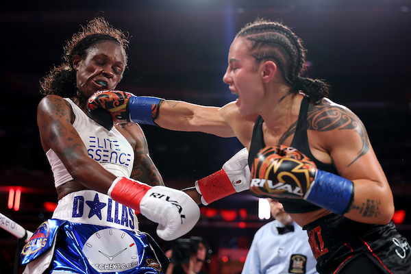 Cherneka Johnson hace historia como campeona indiscutida.