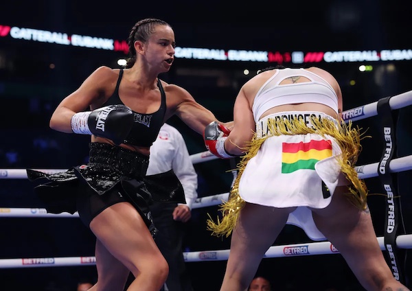 Skye Nicolson y Pat Brown destacan en Manchester.