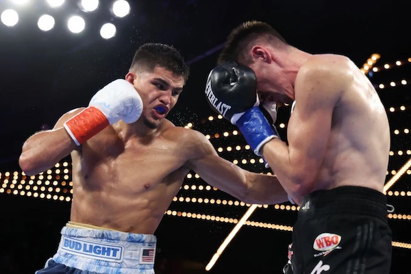 Xayas derrotó a Garcia y suma otra faja para Puerto Rico