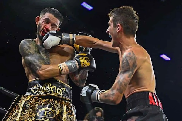 Adaway sorprende a “Salserito” Rodríguez en Atlantic City.