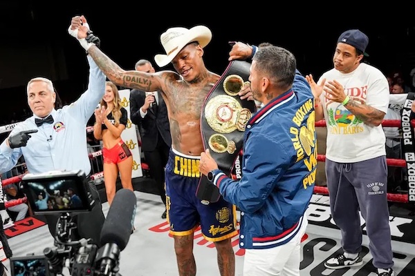 Najee López noqueó a Kalvin Henderson y retiene faja WBA-Continental.