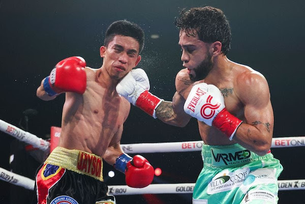 Collazo retuvo sus títulos tras una sorpresivo abandono de Vayson.