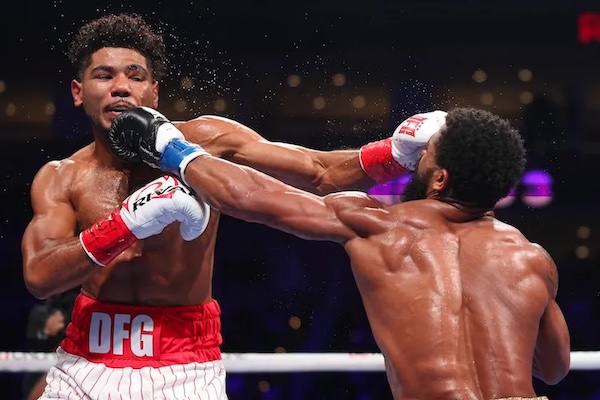 Fulghum y Stevens empatan en Fort Worth.