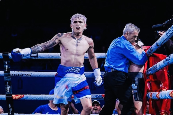 Rodrigo Ruiz defendió título supergallo latino FIB.