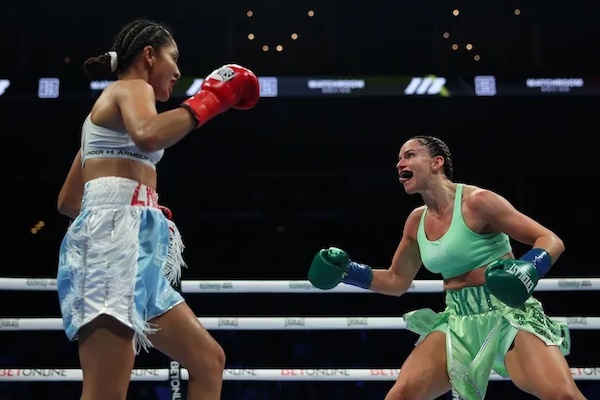 Skye Nicolson gana por decisión a Yuliahn Luna