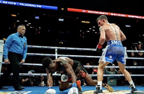 ¡Sorpresa en Brooklyn! Smith noquea y destrona a Matías.