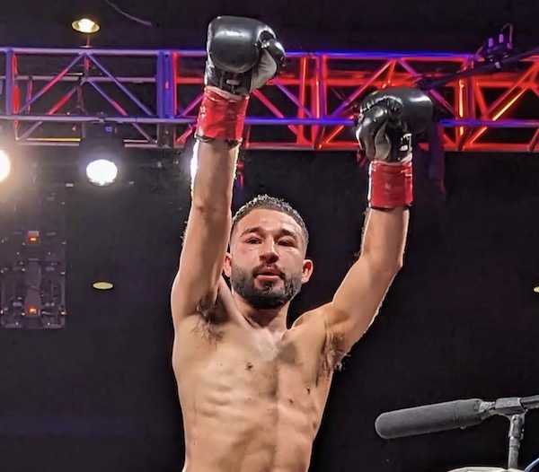 José Sánchez regresa con TKO ante Jesús Ramírez.