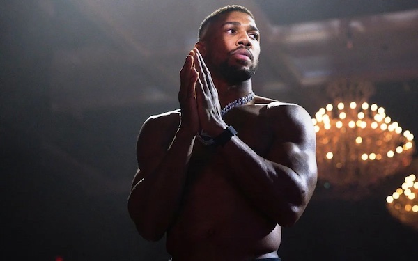 Anthony Joshua vuelve al gimnasio tras su accidente en Nigeria