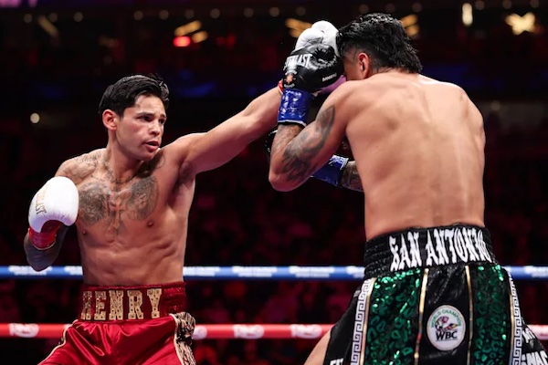 Ryan García arrasa a Barrios y conquista el título welter CMB