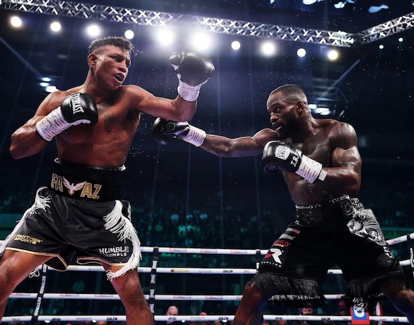 Bilal Fawaz corona su historia y Allen resuelve en un asalto