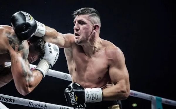 Marco Huck regresa con victoria sobre Vaclav Pejsar.