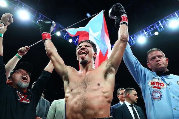 Xander Zayas vencio por decisión dividida a Abass Baraou