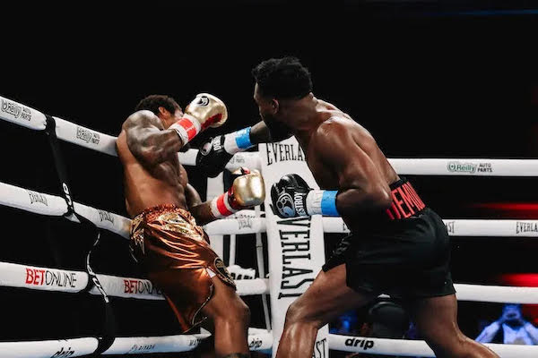 "Caballo Bronco" Adames sigue siendo "El Rey".