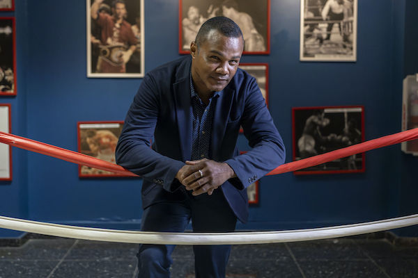 Tito Trinidad lanza reto a Óscar De La Hoya 