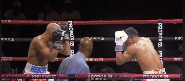 Hebert Conceição supera una caída y vence a Johan González.