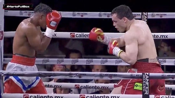 Chávez Jr. noquea a Caicedo en Tamaulipas.