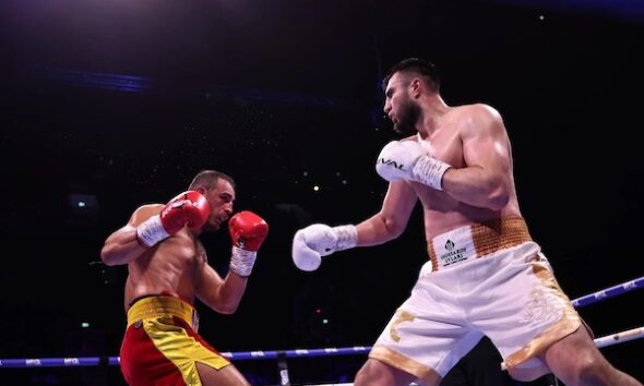 Jalolov debutó con éxito en Inglaterra