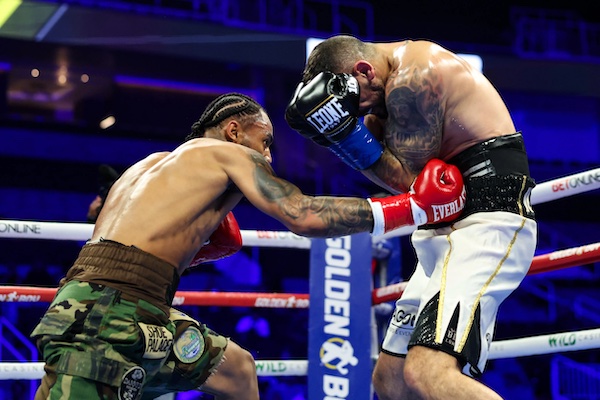 Amari Jones despachó en tres rounds a Vicenzo Gualtieri