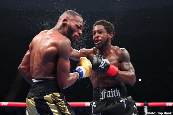 Keyshawn Davis se impuso facilmente a Nahir Albright