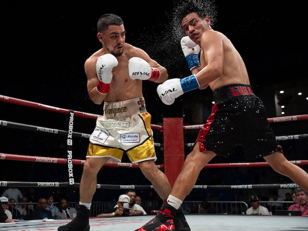 Edward Vázquez suda para vencer a Daniel Lugo. 