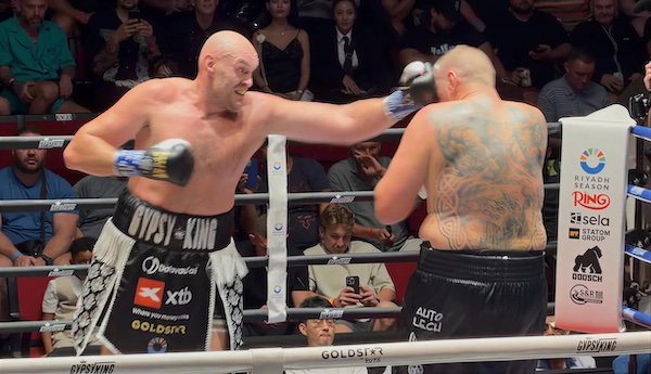 Tyson Fury gana en Tailandia, pero...  