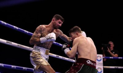 Chamberlain detiene a O'Leary en una pelea impactante 