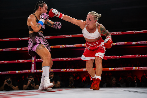 Dina Thorslund arrasa a Johnson y recupera el trono de las 118 libras