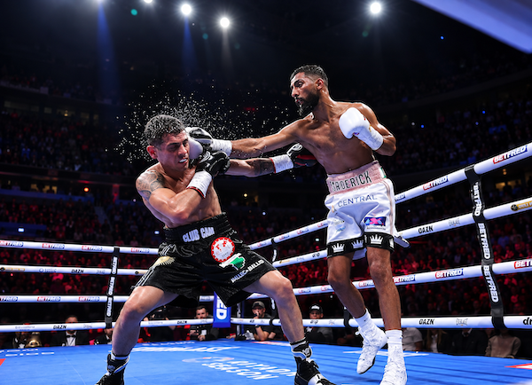 Shabaz Masoud conserva el invicto en una pelea aburrida.
