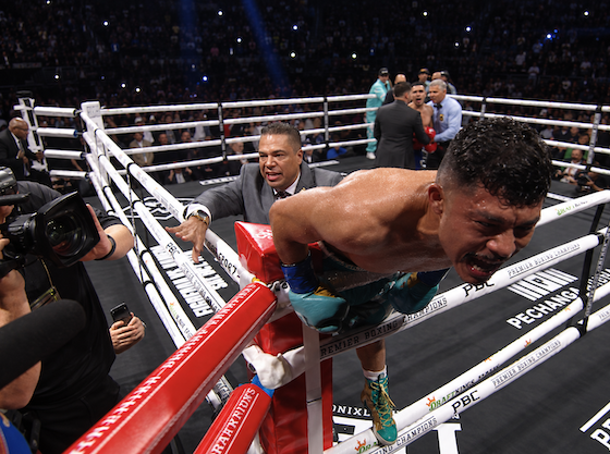 “Pitbull” Cruz destruyó a un timorato Néstor Bravo en seis asaltos.